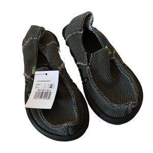 Sanuks NWT- vagabond slip on